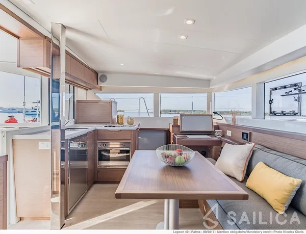 Lagoon 40 - Yacht Charter Sailica