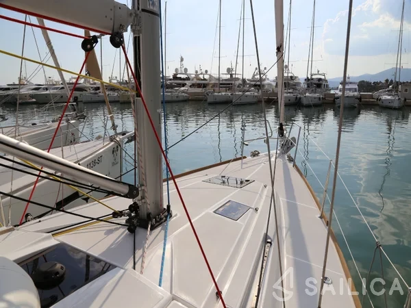 Sun Odyssey 419 - Yacht Charter Sailica