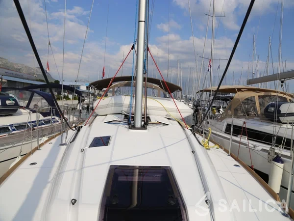 Sun Odyssey 419 - Yacht Charter Sailica