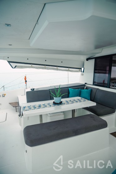 Elba 45 - Yacht Charter Sailica