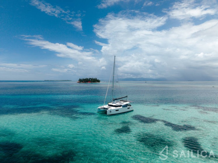 Elba 45 - Yacht Charter Sailica