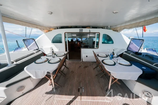 Lagoon 570 - Yacht Charter Sailica