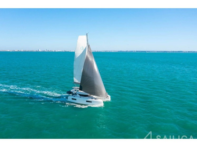 Lagoon 38 - Yacht Charter Sailica