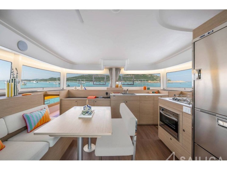 Lagoon 38 - Yacht Charter Sailica