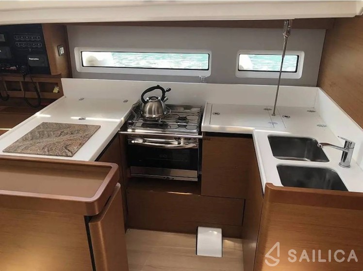 Sun Odyssey 440 - Yacht Charter Sailica