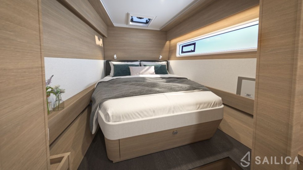 Lagoon 43 Power - Yacht Charter Sailica