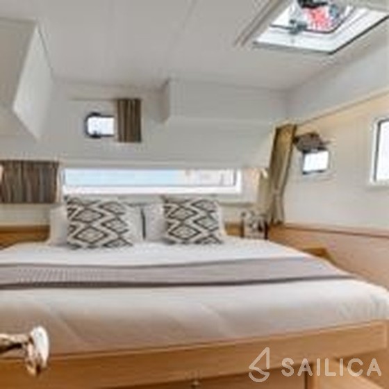 Lagoon 420 - Yacht Charter Sailica