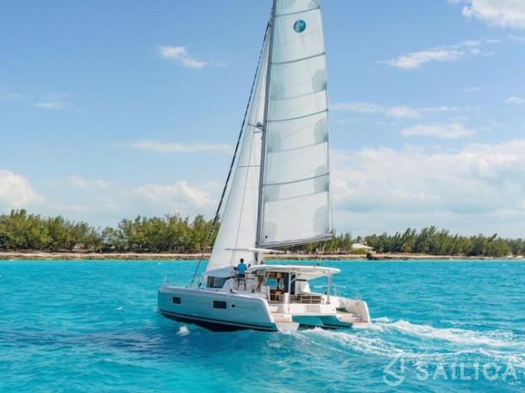 Lagoon 420 - Yacht Charter Sailica
