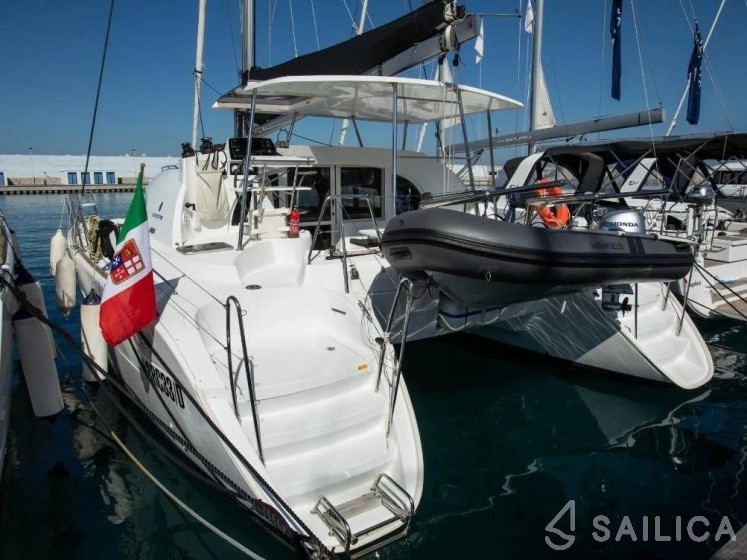 Lagoon 380 - Yacht Charter Sailica