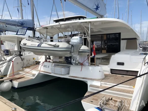 Lagoon 42 - Yacht Charter Sailica