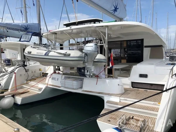 Lagoon 42 - Yacht Charter Sailica