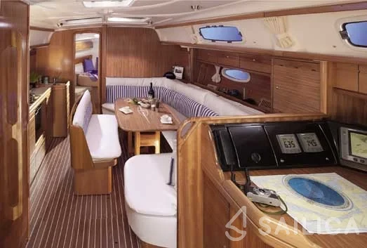 Bavaria 39 Cruiser - Yacht Charter Sailica