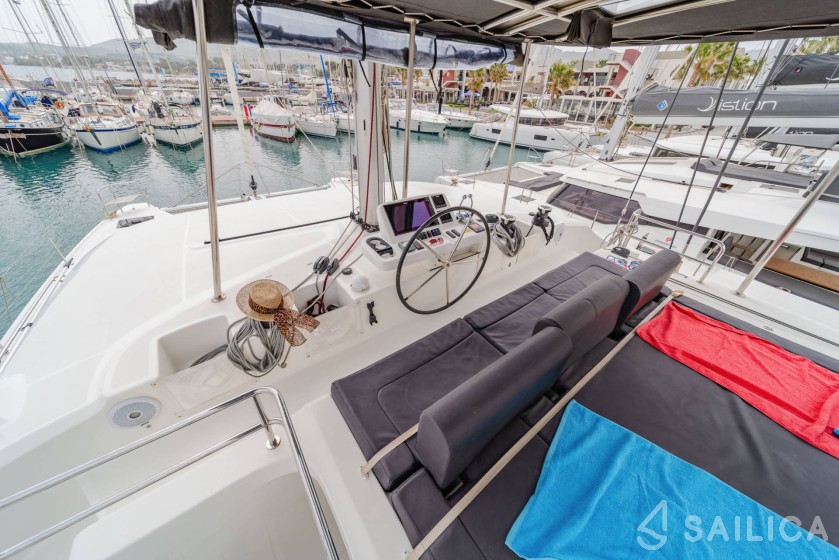 Lagoon 50 - Yacht Charter Sailica