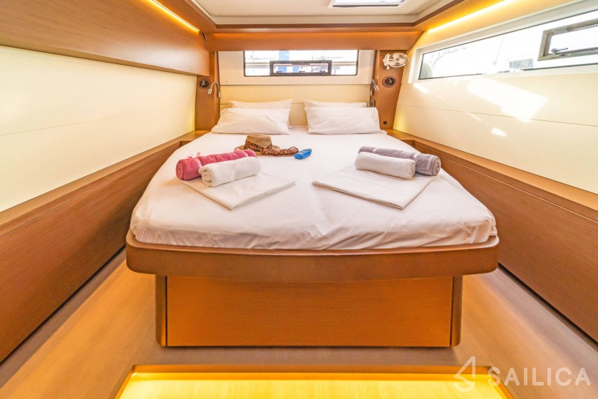 Lagoon 50 - Yacht Charter Sailica