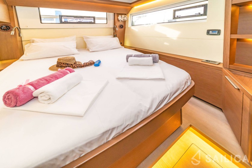 Lagoon 50 - Yacht Charter Sailica