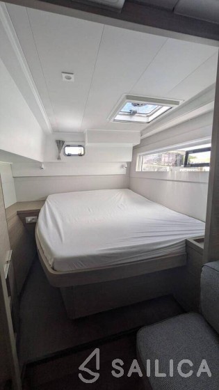 Lagoon 40 - Yacht Charter Sailica