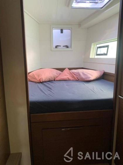Lagoon 40 - Yacht Charter Sailica