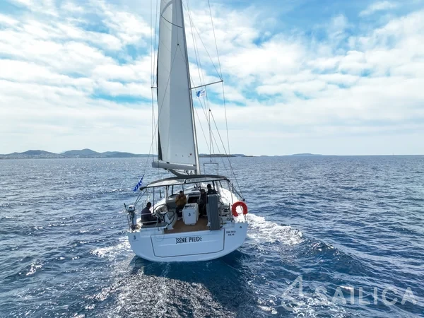 Oceanis 51.1 - Yacht Charter Sailica