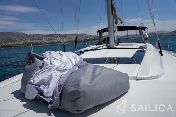 Oceanis 51.1 - Yacht Charter Sailica
