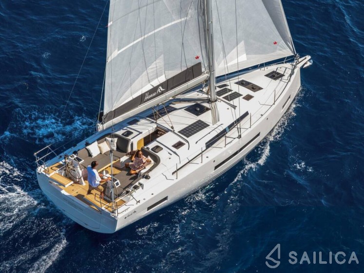 Hanse 410 - Yacht Charter Sailica