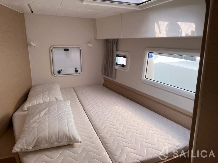 Lagoon 42 - Yacht Charter Sailica