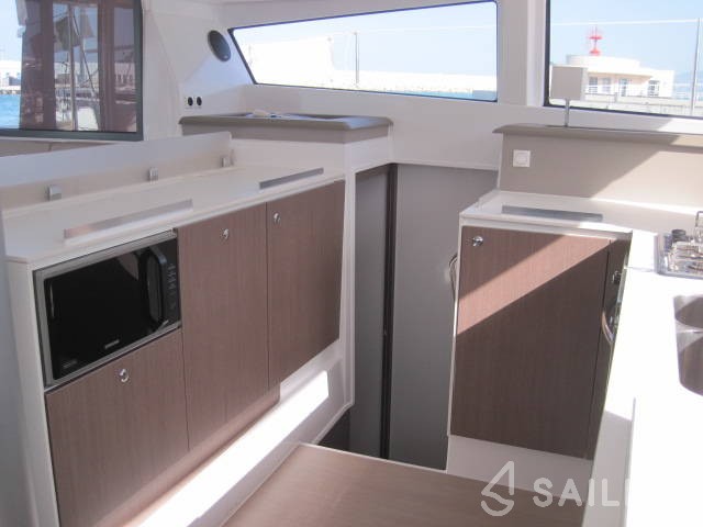 Bali 4.3 - Yacht Charter Sailica