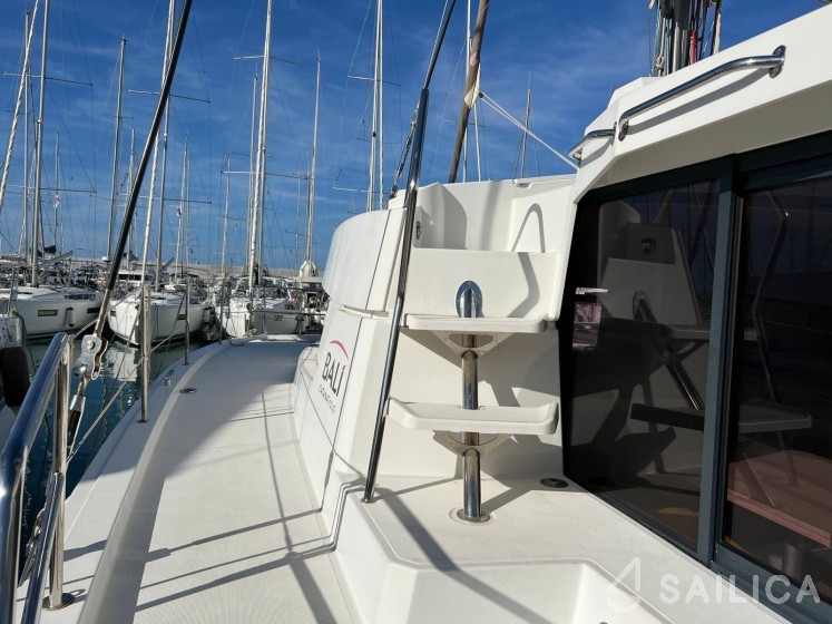 Bali 4.1 - Yacht Charter Sailica