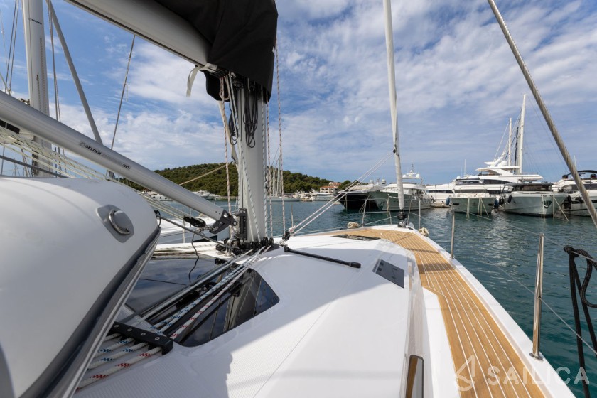 Elan 45 Impression - Yacht Charter Sailica