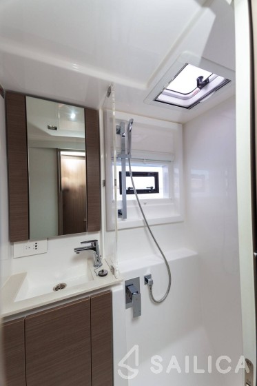 Leopard 42 - Yacht Charter Sailica