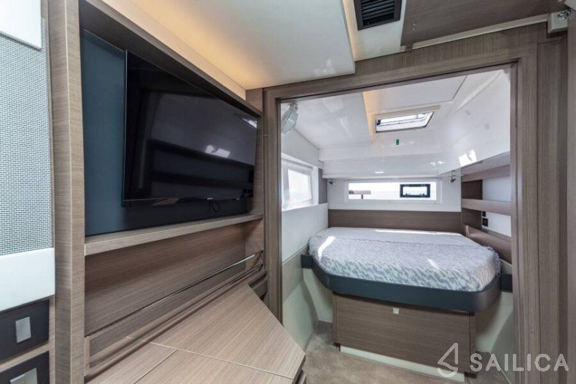 Leopard 42 - Yacht Charter Sailica