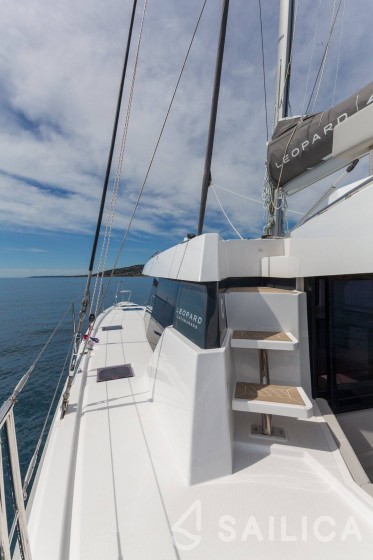 Leopard 42 - Yacht Charter Sailica
