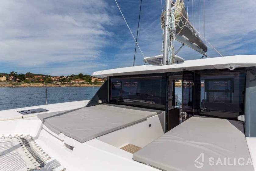 Leopard 42 - Yacht Charter Sailica
