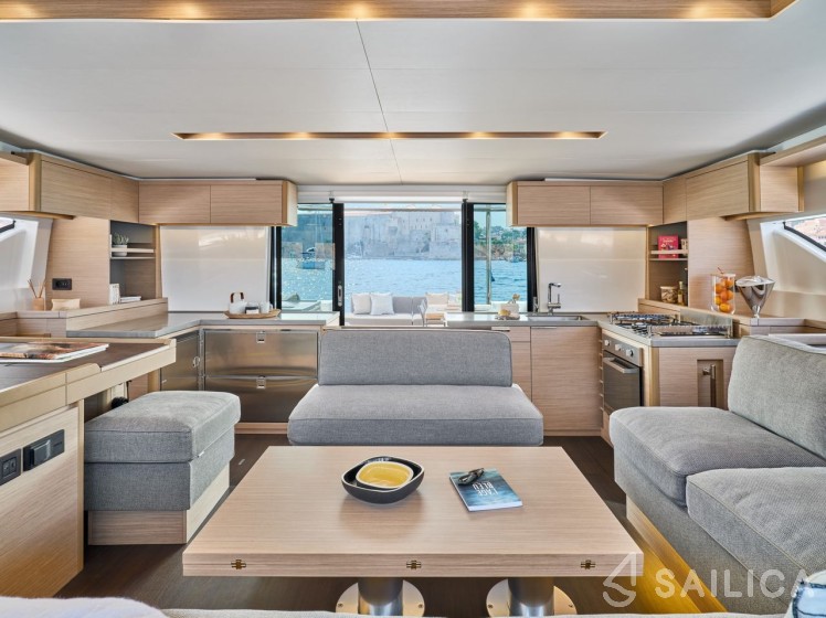 Lagoon 51 - Yacht Charter Sailica