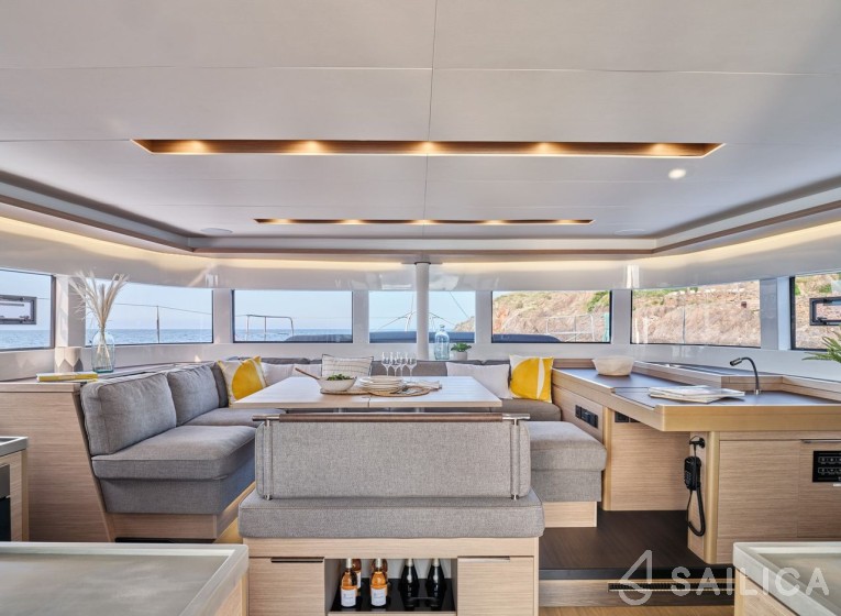 Lagoon 51 - Yacht Charter Sailica