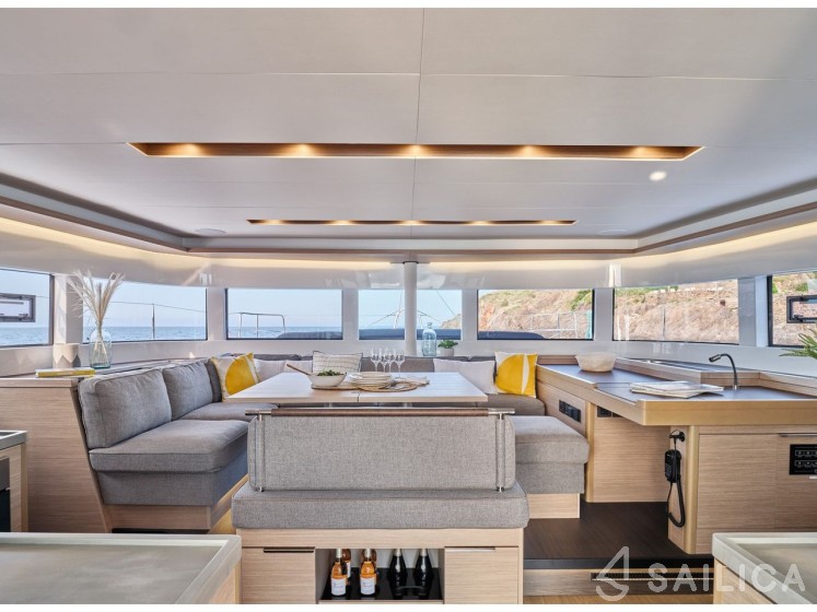 Lagoon 51 - Yacht Charter Sailica