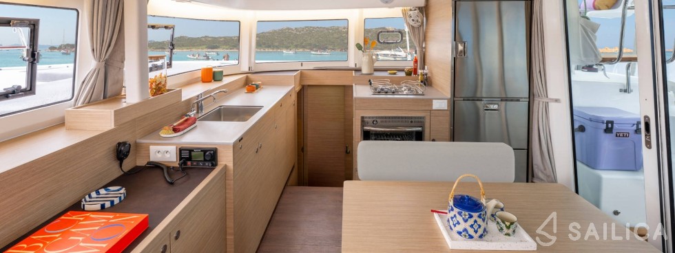 Lagoon 38 - Yacht Charter Sailica