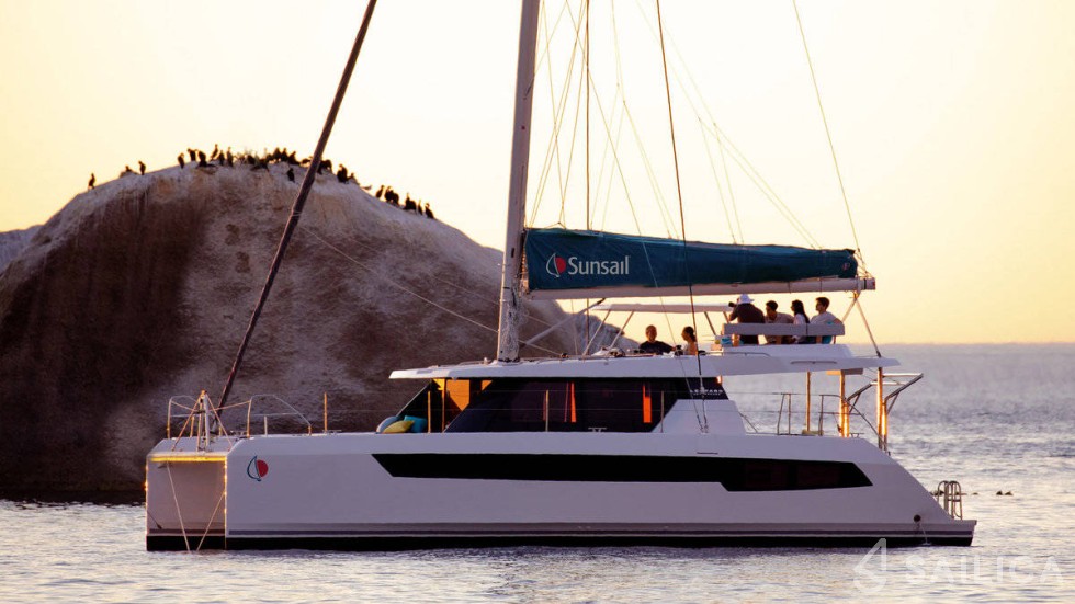 Sunsail 424 - Yacht Charter Sailica
