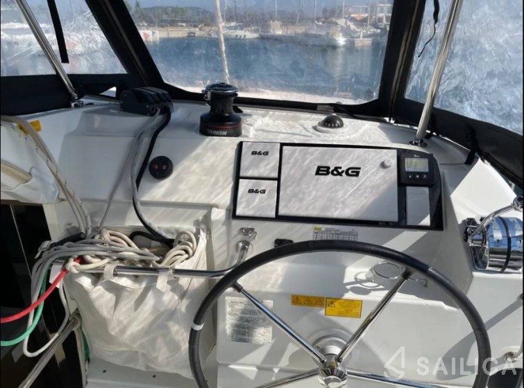 Lagoon 40 - Yacht Charter Sailica
