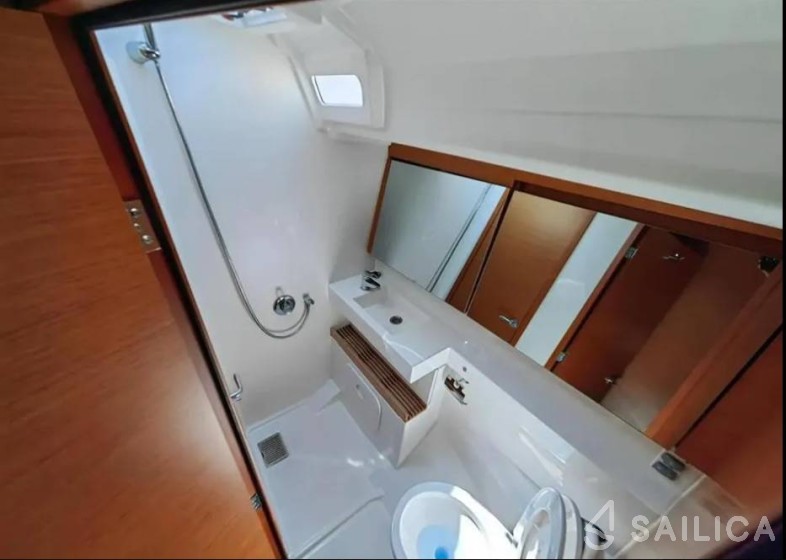 Sun Odyssey 440 - Yacht Charter Sailica