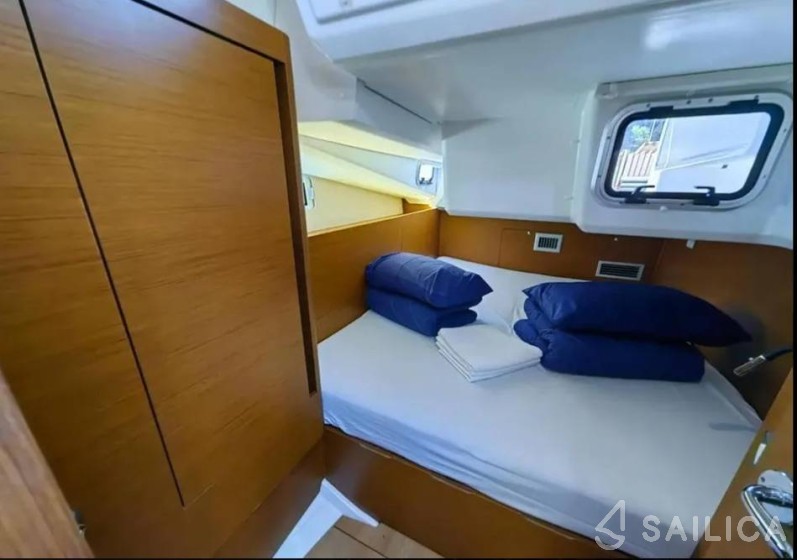 Sun Odyssey 440 - Yacht Charter Sailica
