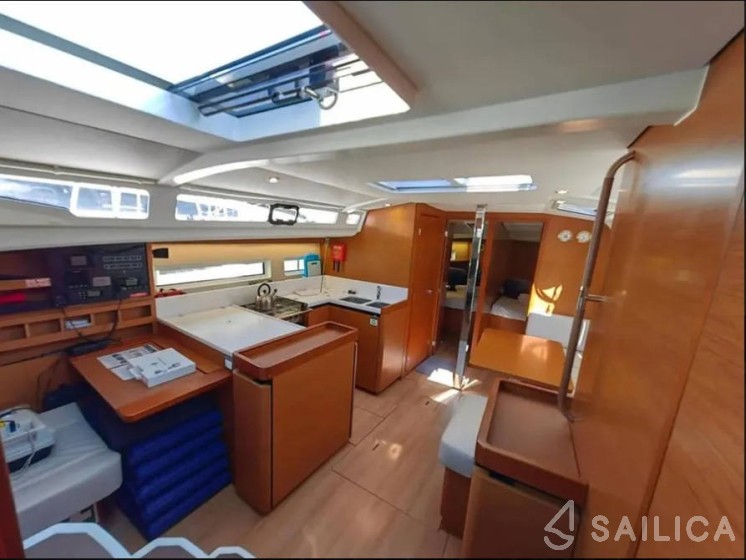 Sun Odyssey 440 - Yacht Charter Sailica