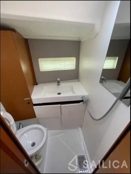 Sun Odyssey 490 - Yacht Charter Sailica