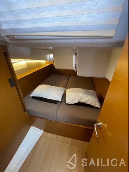 Sun Odyssey 490 - Yacht Charter Sailica