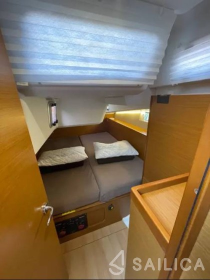 Sun Odyssey 490 - Yacht Charter Sailica