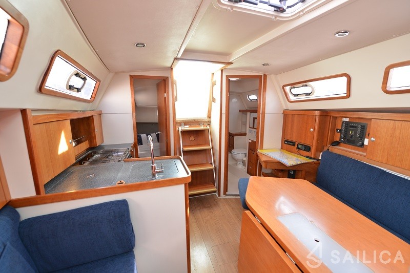 Hanse 320 - Yacht Charter Sailica