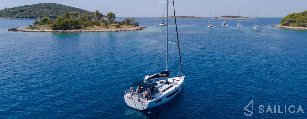 Dufour 44 - Yacht Charter Sailica
