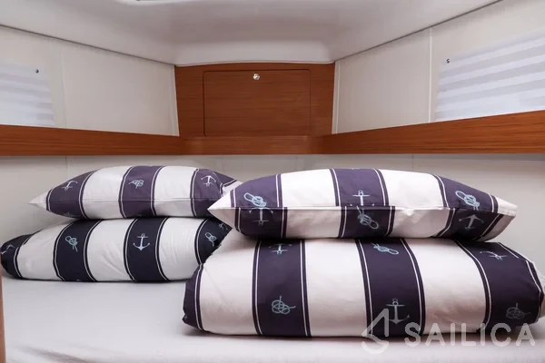Elan 45 Impression - Yacht Charter Sailica