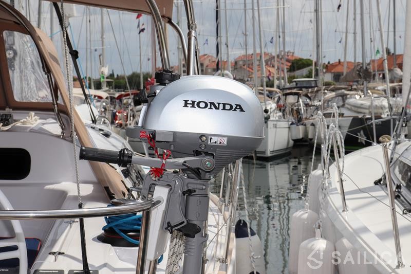 Elan 45 Impression - Yacht Charter Sailica