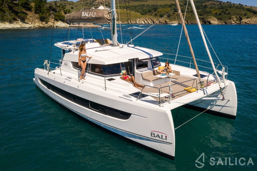 Bali 4.2 - Yacht Charter Sailica