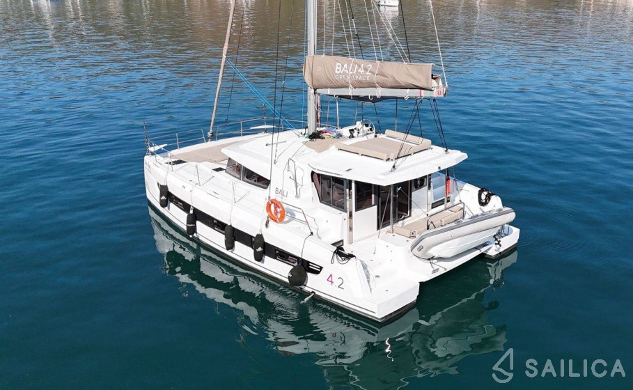 Bali 4.2 - Yacht Charter Sailica